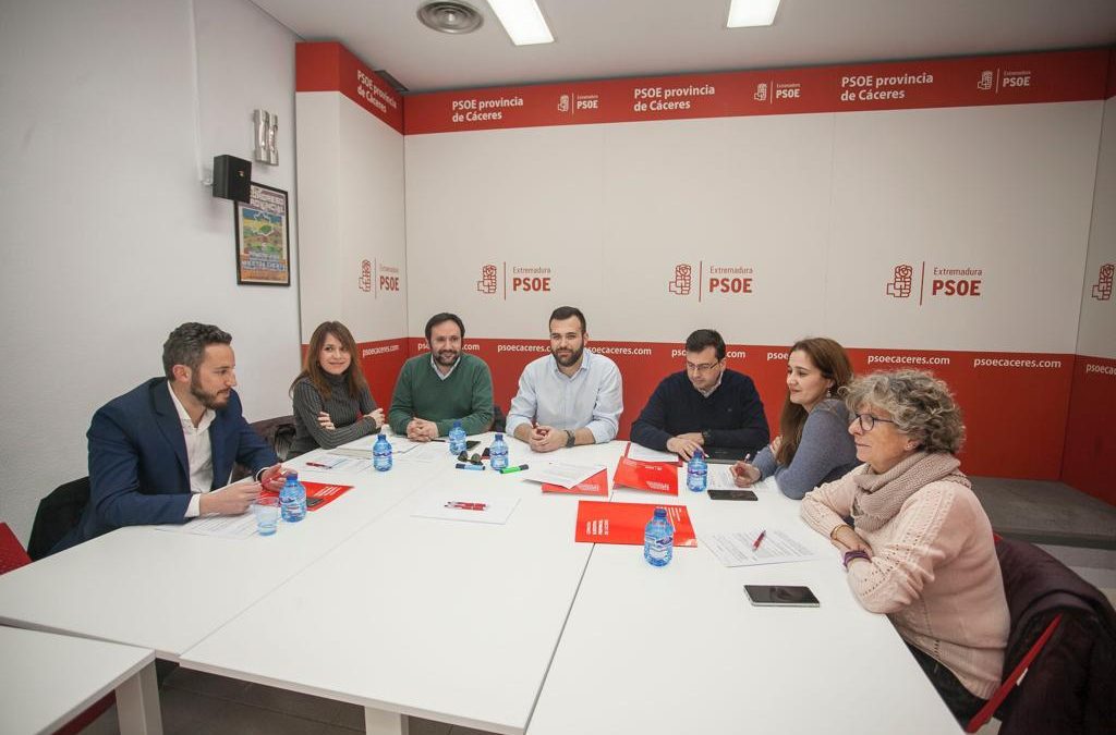 Luis Salaya demanda a Diputados y Senadores que peleen y estén vigilantes para que los PGE garanticen el cumplimiento de proyectos importantes para la ciudad