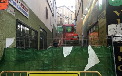 Luis Salaya acusa a Elena Nevado de mentir deliberadamente sobre Alzapiernas y dejar abandonados a los comerciantes