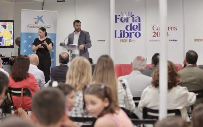 El alcalde destaca la apuesta por la literatura infantil y juvenil en la Feria del Libro, que aspira a convertirse en un referente en la región
