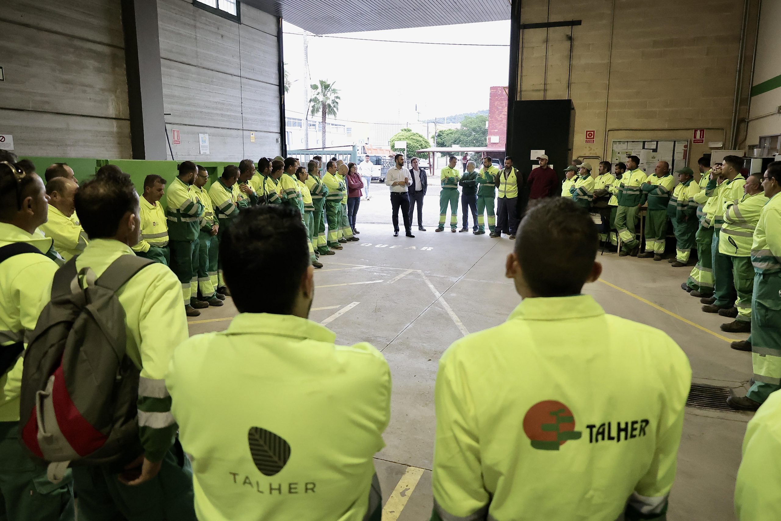 luis salaya dotación mantenimiento zonas verdes