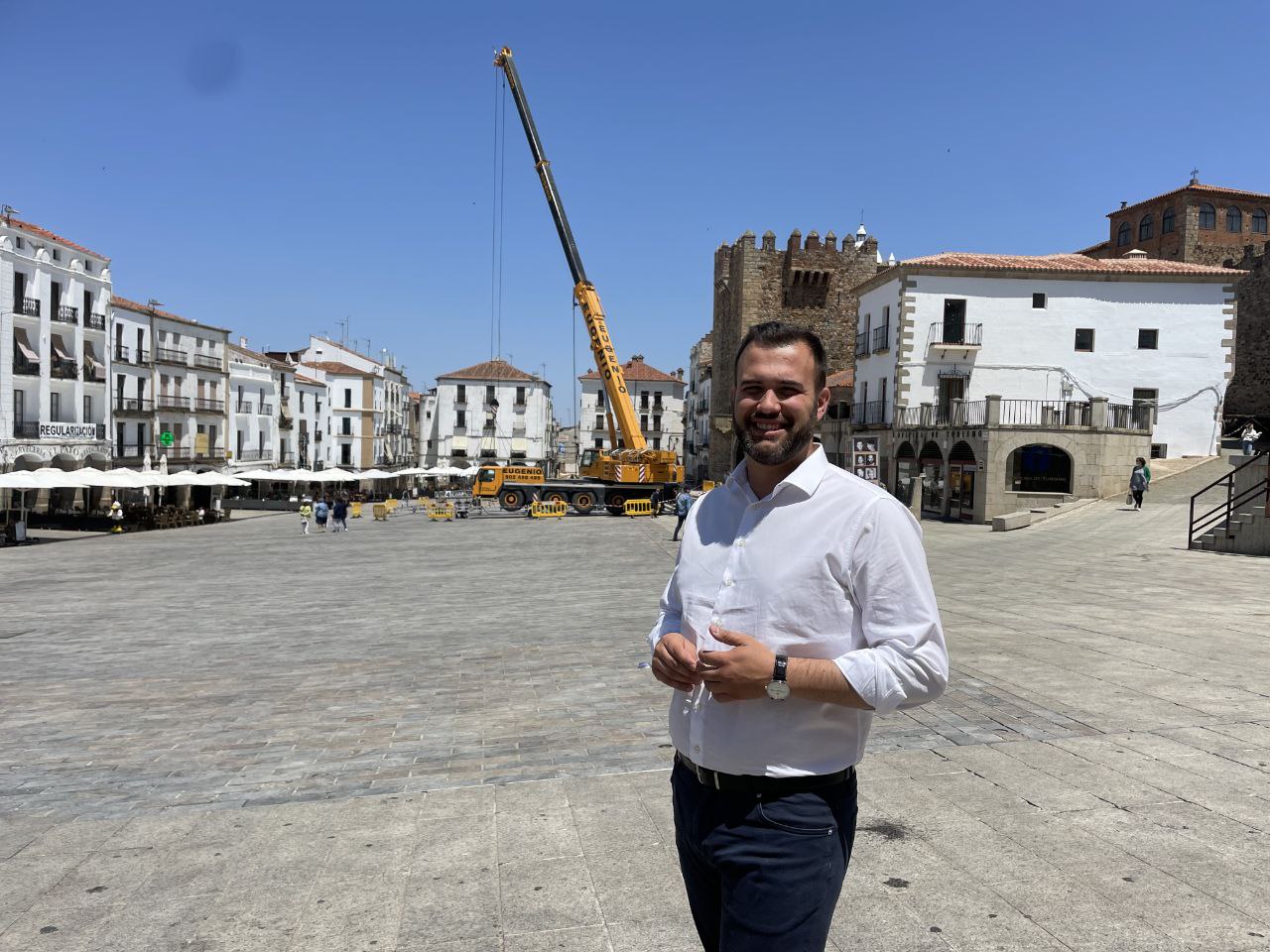luis salaya hablando de turismo