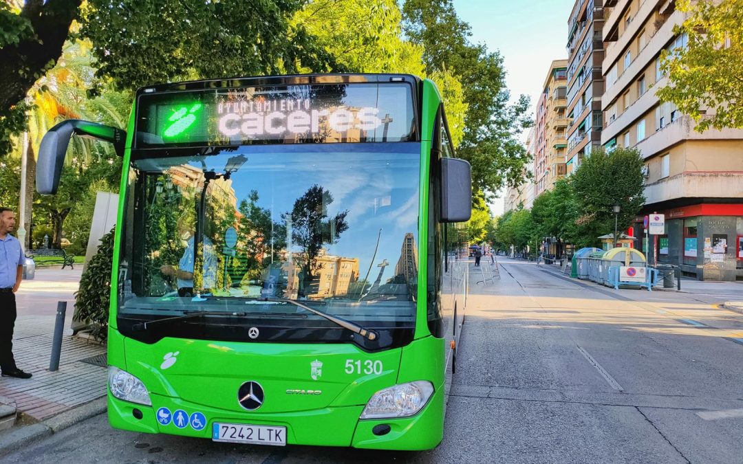 El PSOE propone implantar un modelo piloto para ampliar el servicio de autobús de la feria para que una el ferial con el entorno de La Mejostilla